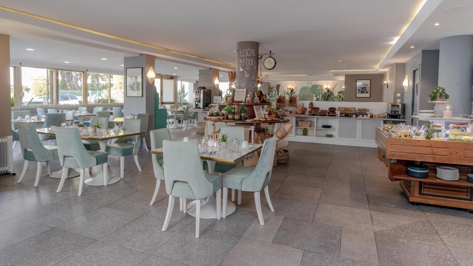 Family Suite Balcony